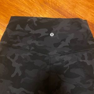 Lululemon Black Camo Leggings | 26 inch inseam